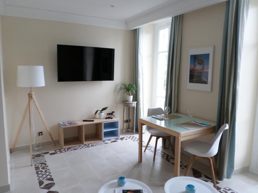 Apartment - Promenade Des Anglais Nizza Zimmer foto